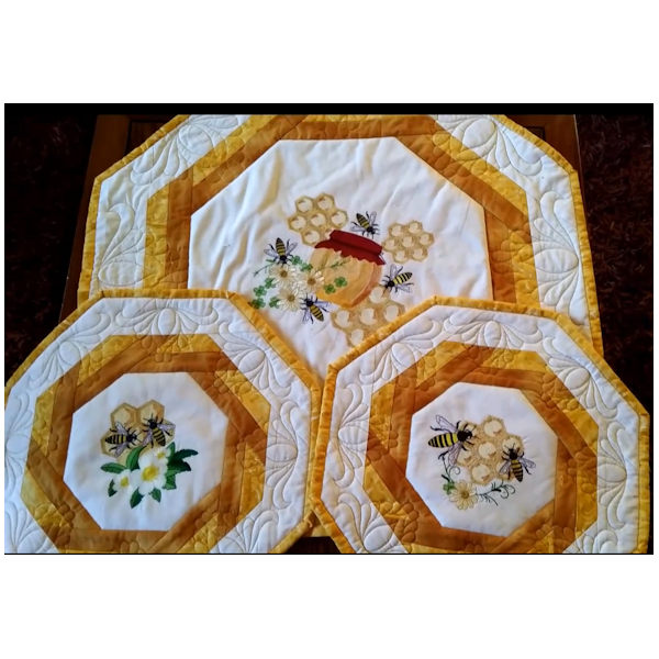 OCTAGON PLACEMATS & TABLE TOPPER-3