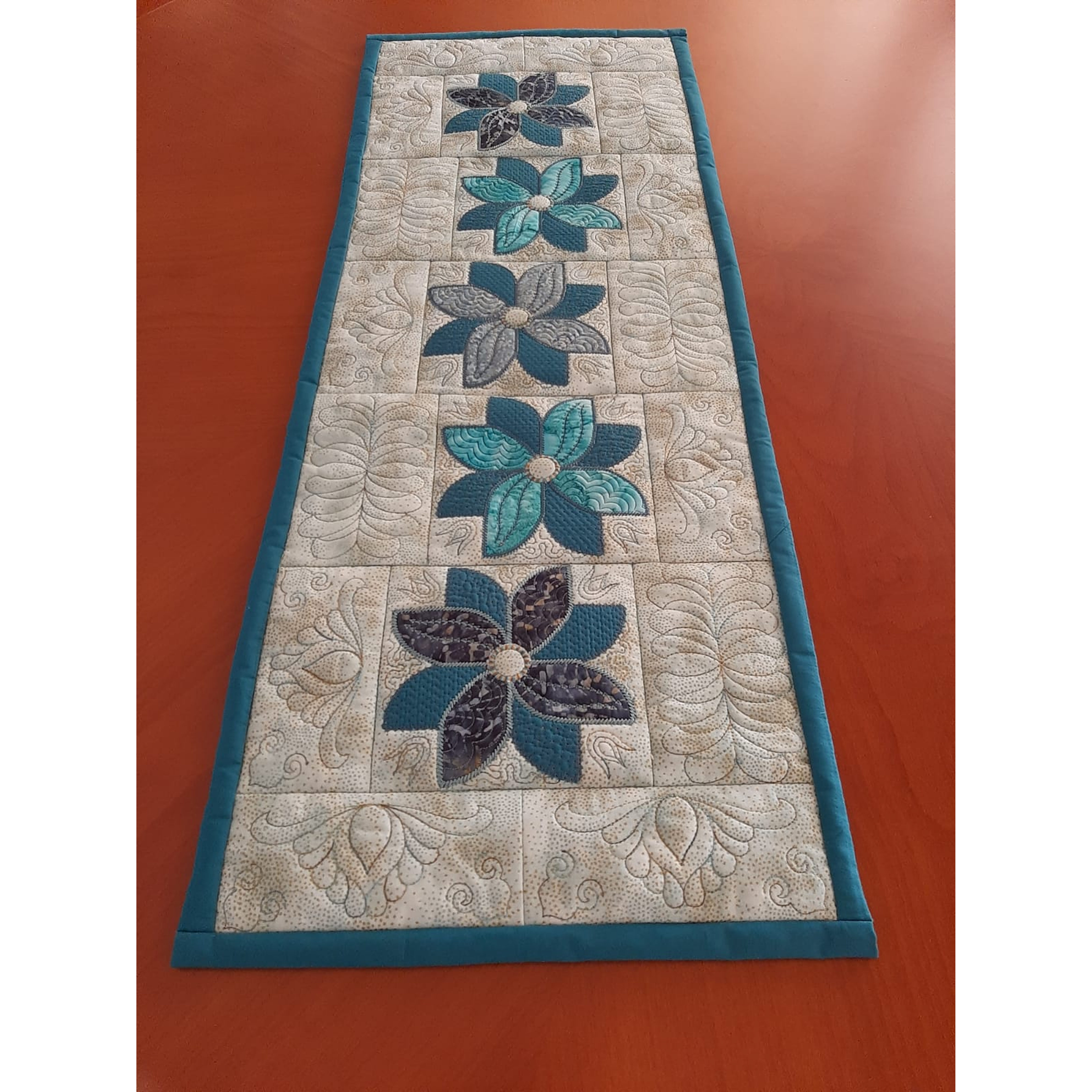 QUILTED ITH BED RUNNER-6
