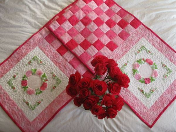 Aljay Mini Set 16 In the Pink with Quilted Throw -3