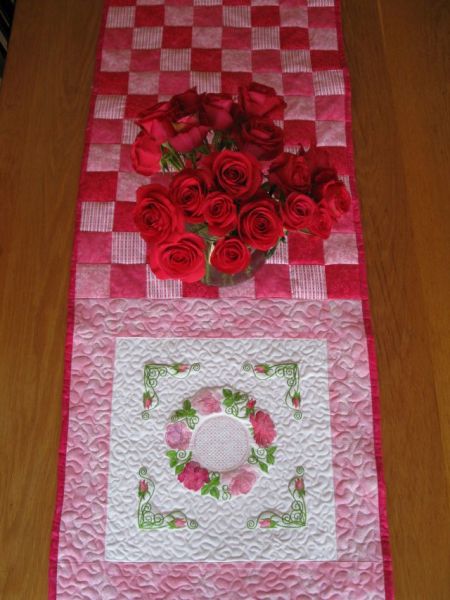 Aljay Mini Set 16 In the Pink with Quilted Throw -4