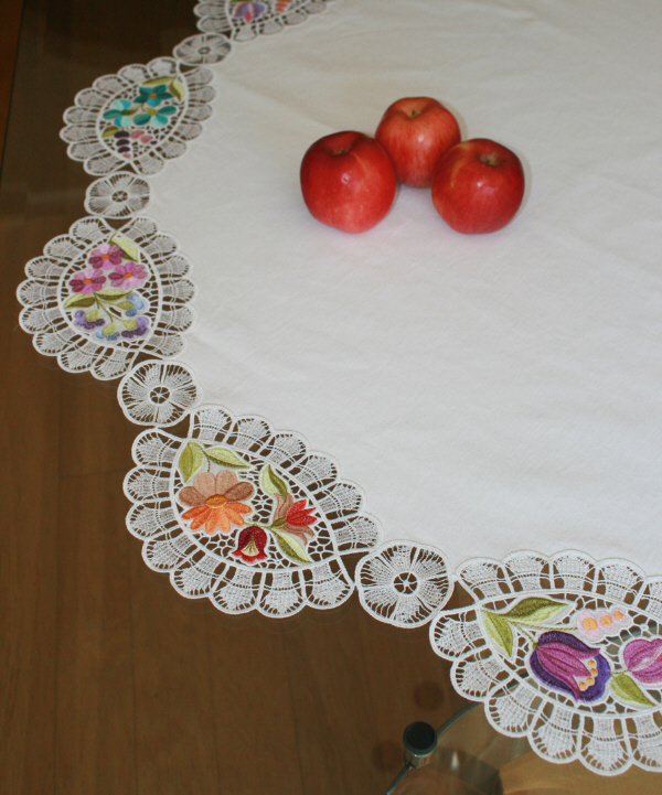 Table Cloth Victoria-3