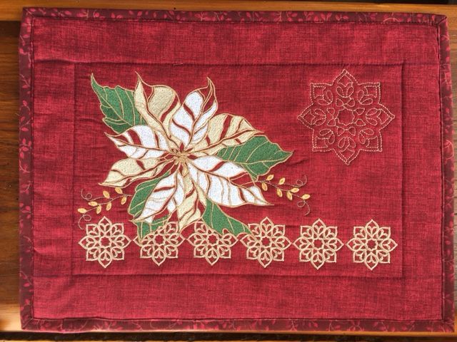 Poinsettia Splendour Placemat-4