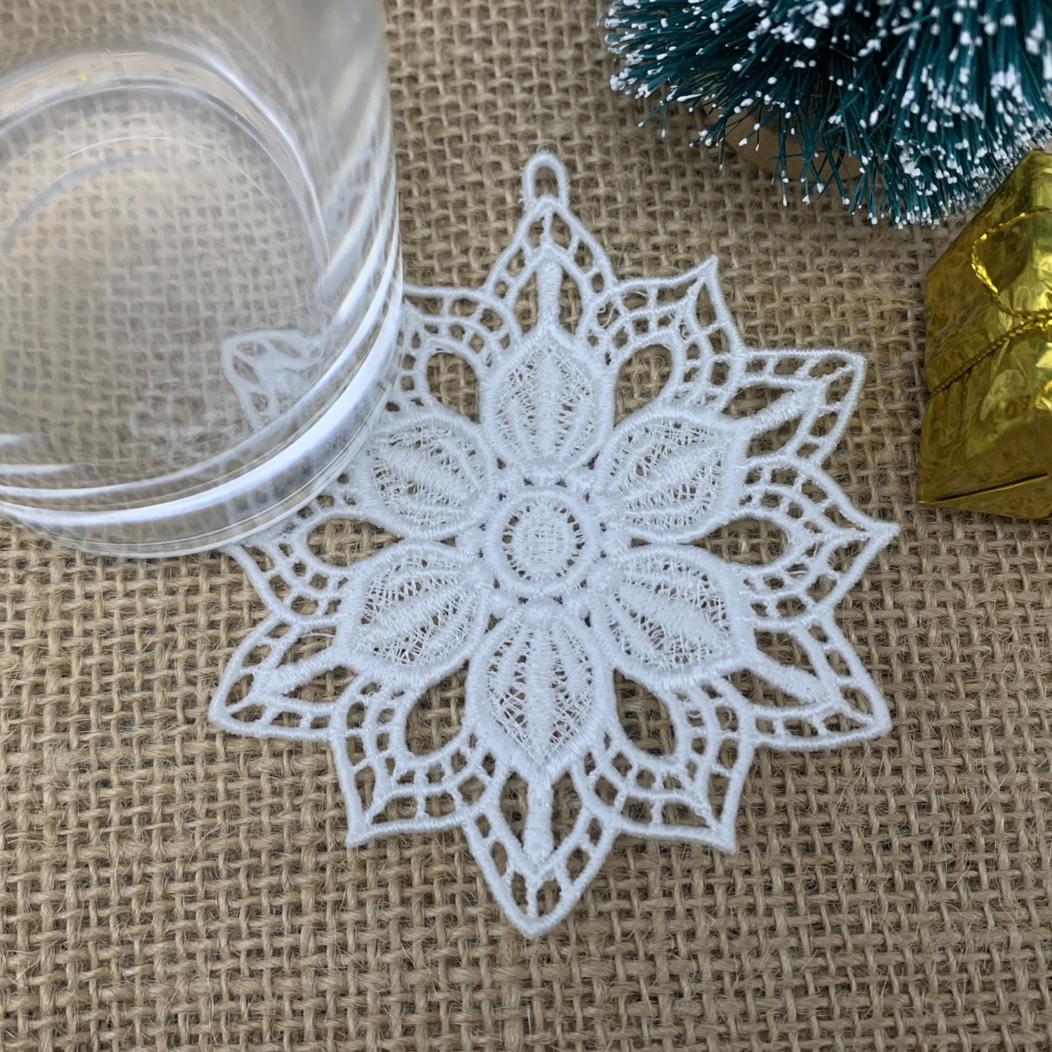 FSL Snowflake Doily 3-4