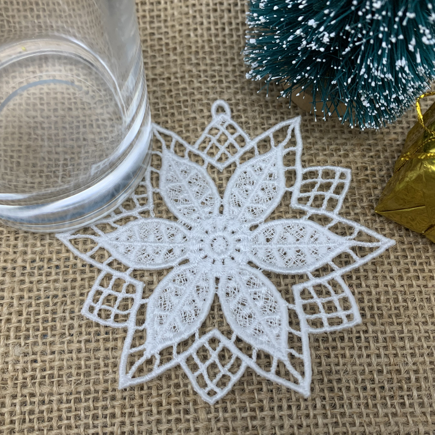 FSL Snowflake Doily 3-5