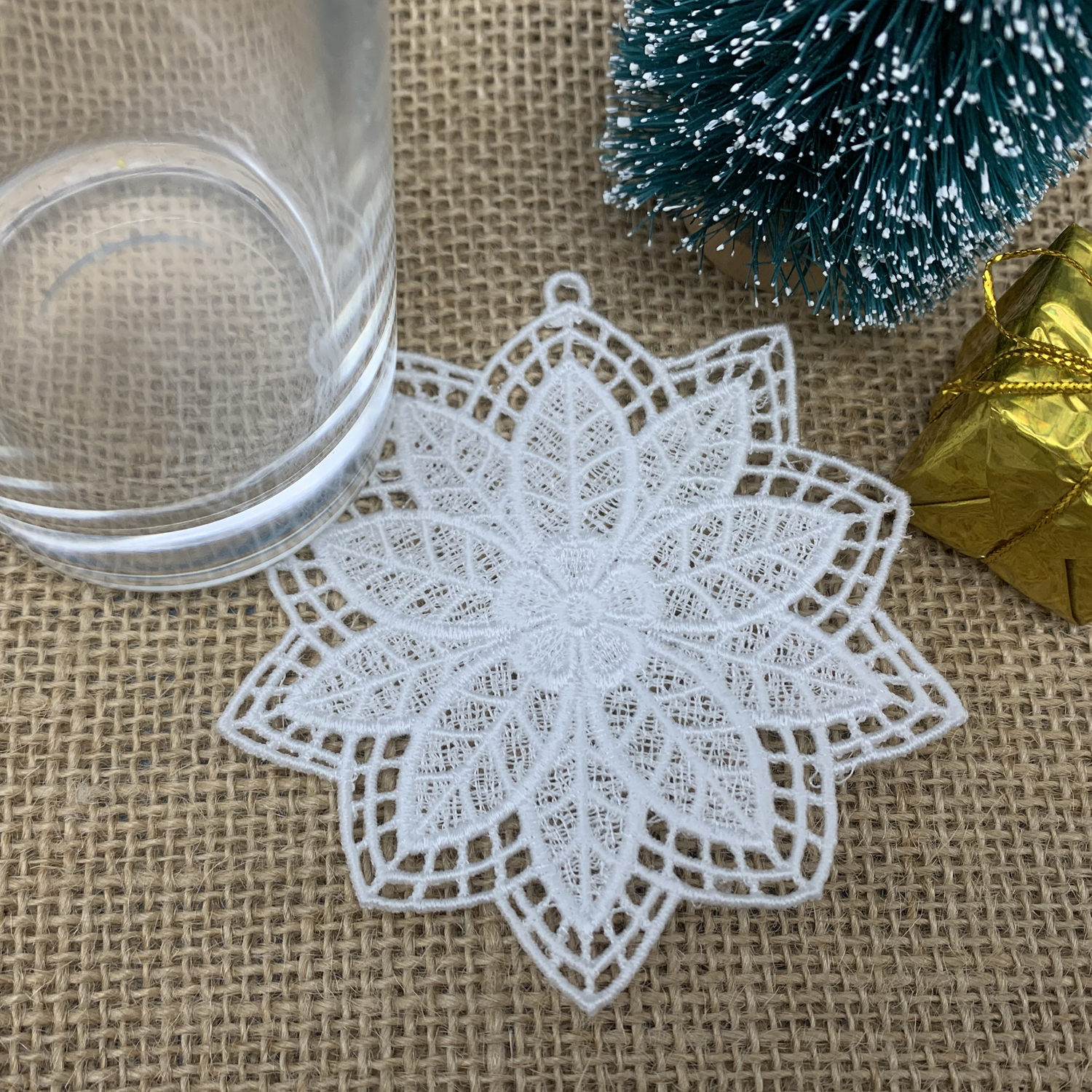 FSL Snowflake Doily 3-8