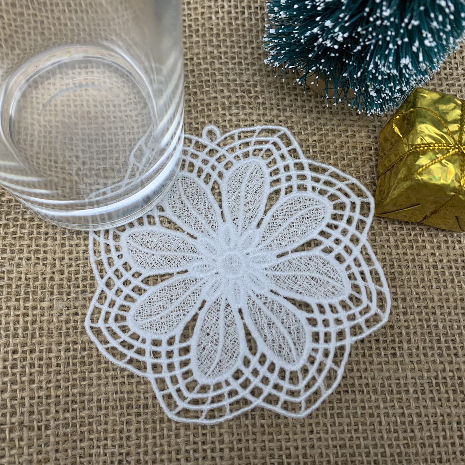 FSL Snowflake Doily 3-9