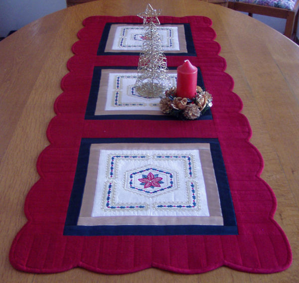 Elegant Scalloped Table Runner -4