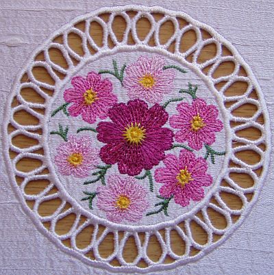 Cosmos and Tatted Cutwork Lace Runner -7