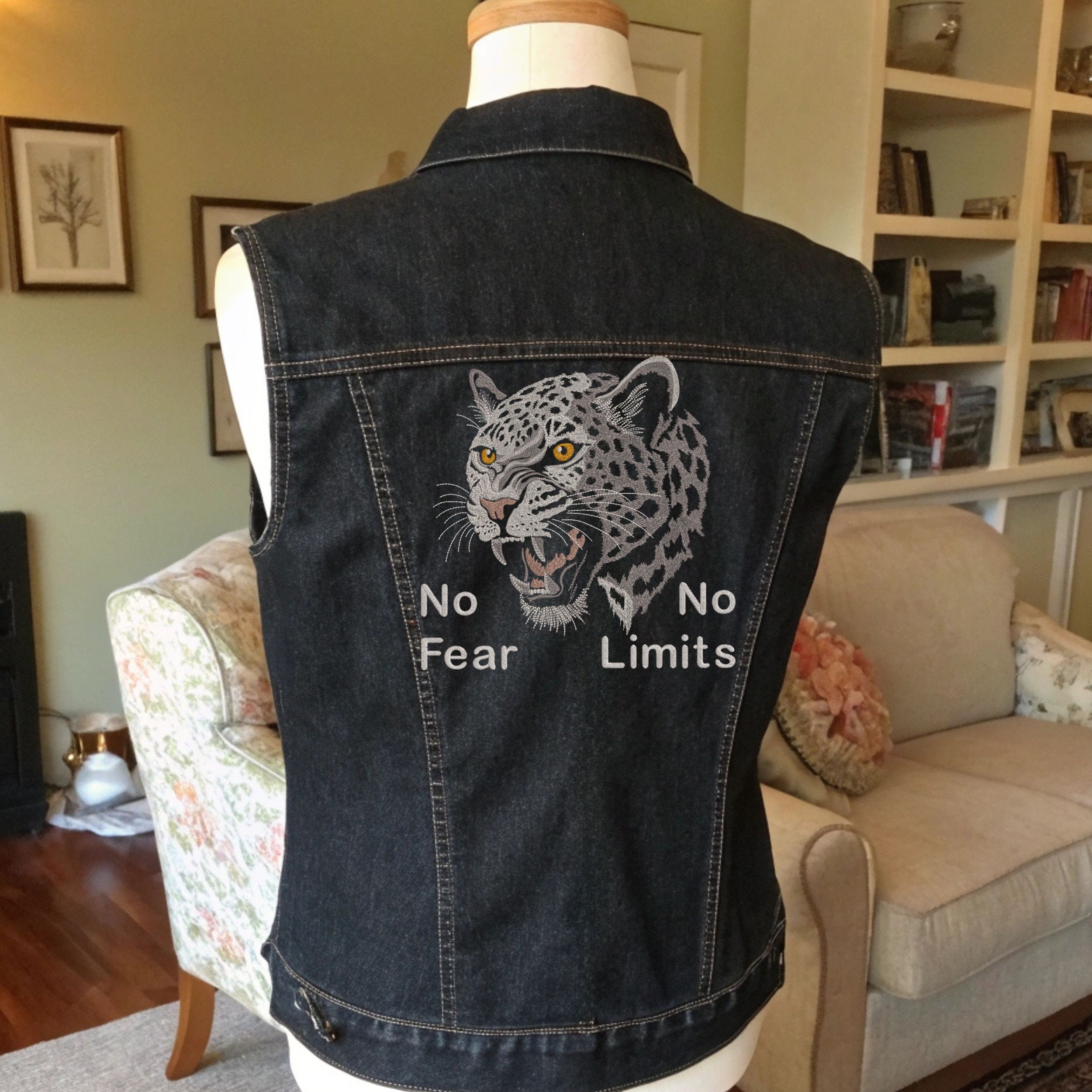 Realistic Aggressive Leopard face, motivational quote-11