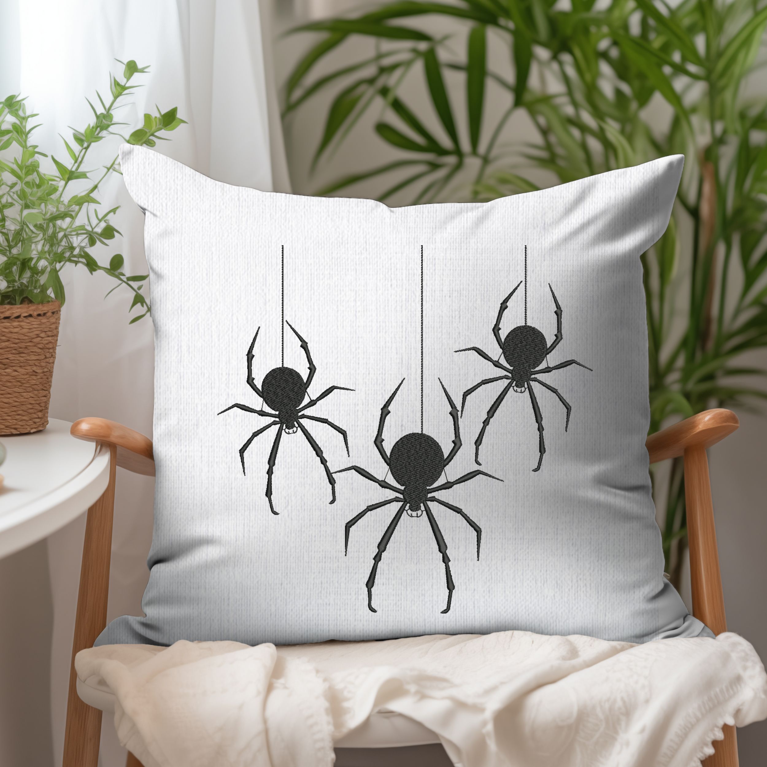 3 Spooky Halloween Spiders-6