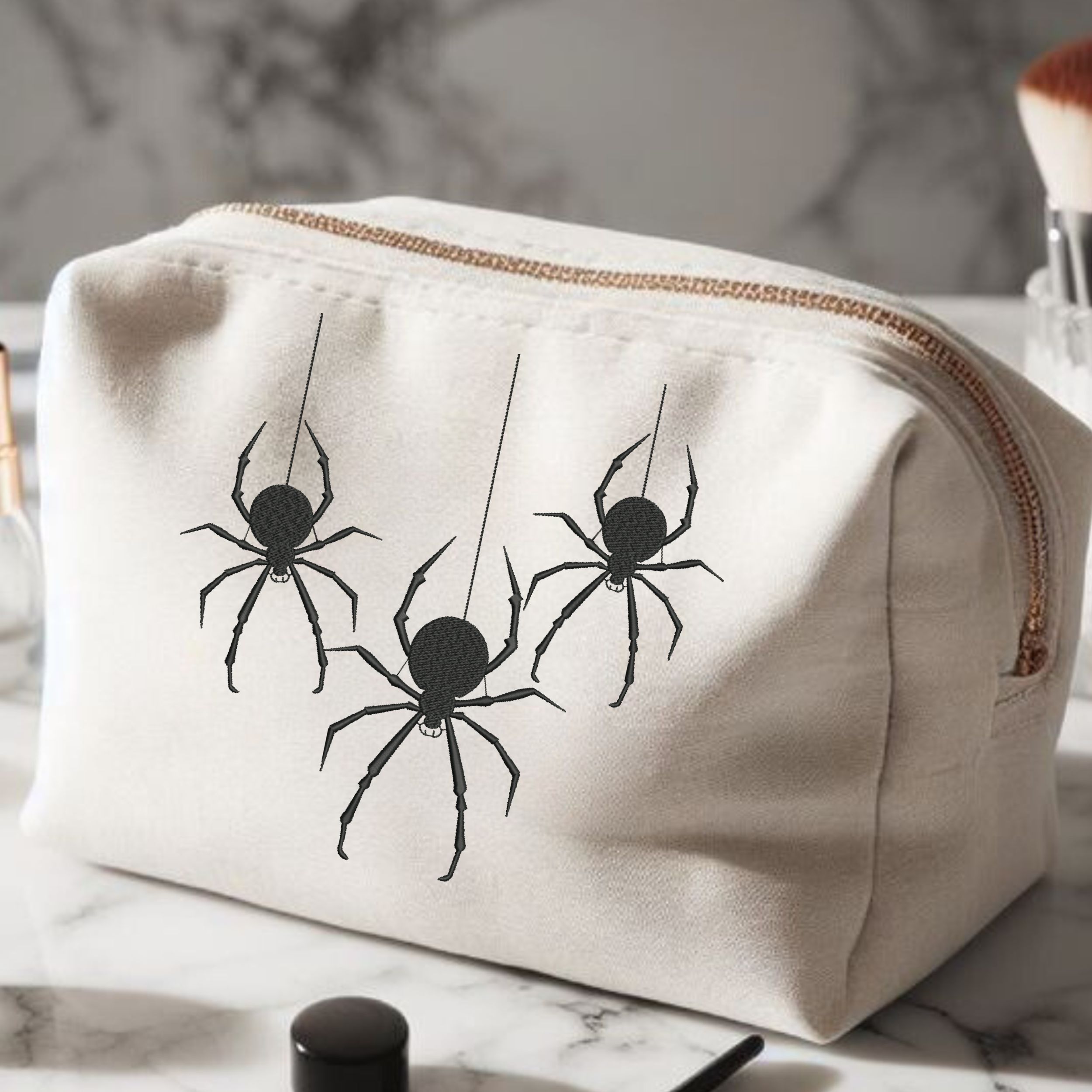 3 Spooky Halloween Spiders-11