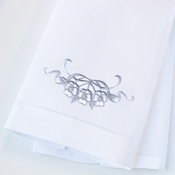 PICOTEE PANSY CUTWORK-6
