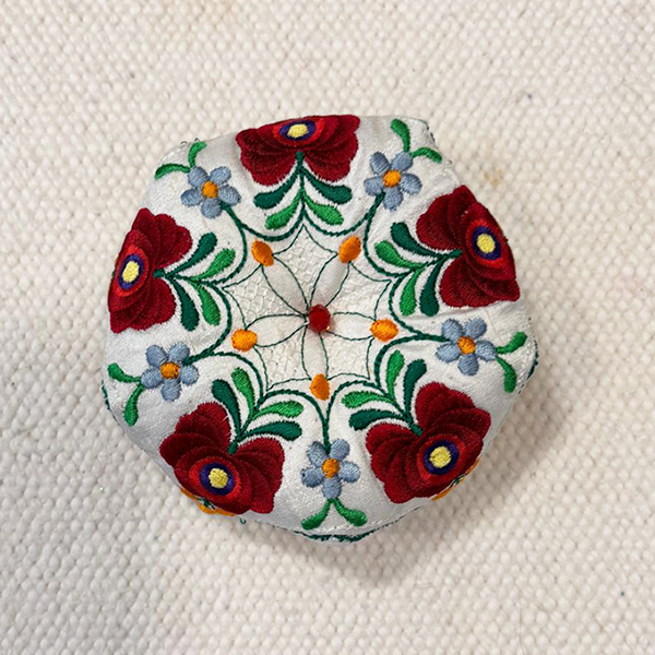 Vintage Hungarian Sewing Kit-4