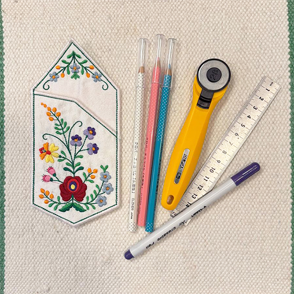 Vintage Hungarian Sewing Kit-6