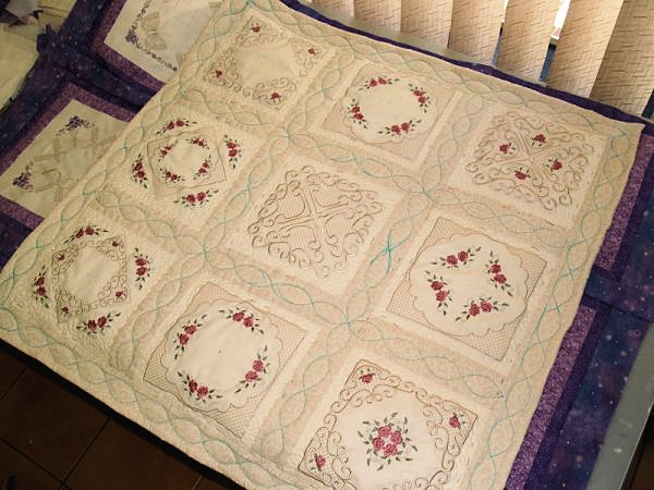 8x8 Miniature Rose Corner Quilt -3