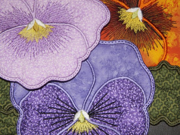 5x7 Applique Pansy Mug Rugs -4