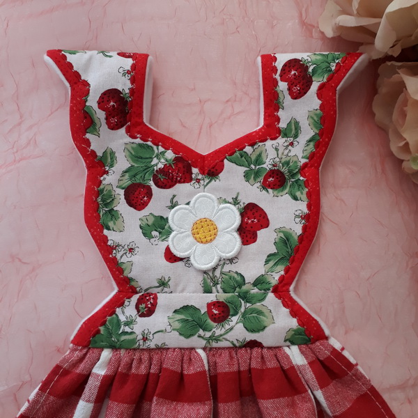 Vintage Apron Towel Topper-4