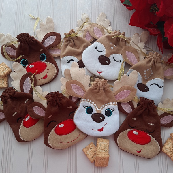 Reindeer Drawstring Bags-4