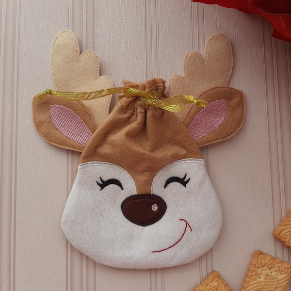 Reindeer Drawstring Bags-5