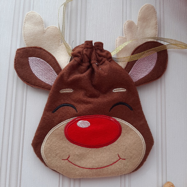 Reindeer Drawstring Bags-11