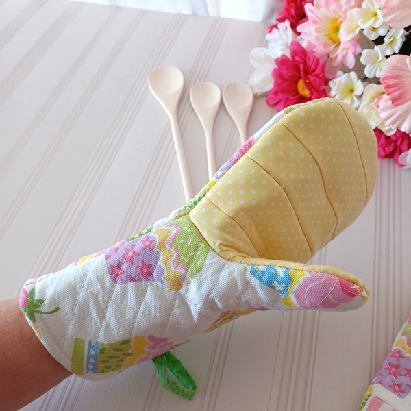 Quilted Oven Mitts-5