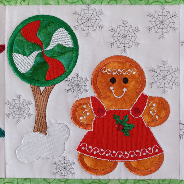Gingerbread Table Runner-5