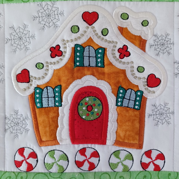 Gingerbread Table Runner-6