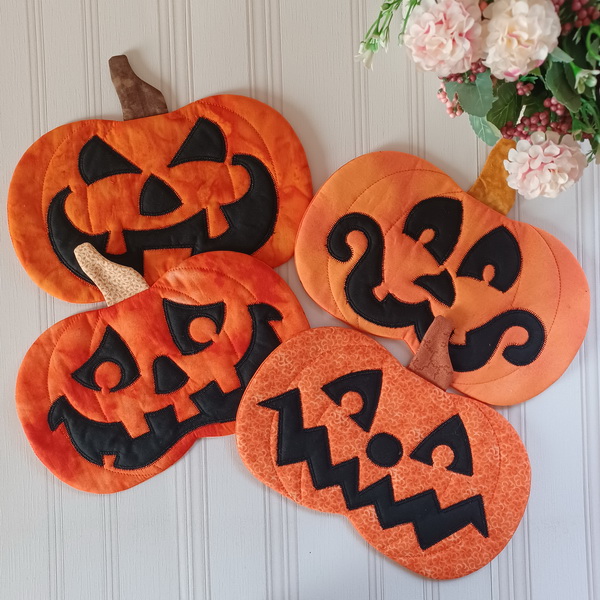 ITH Halloween Pumpkin Mug Rugs-4