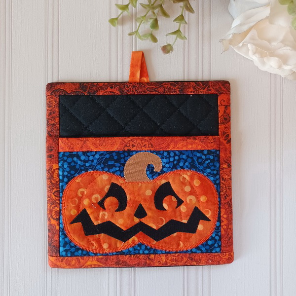 ITH Halloween Pot Holders OregonPatchWorks