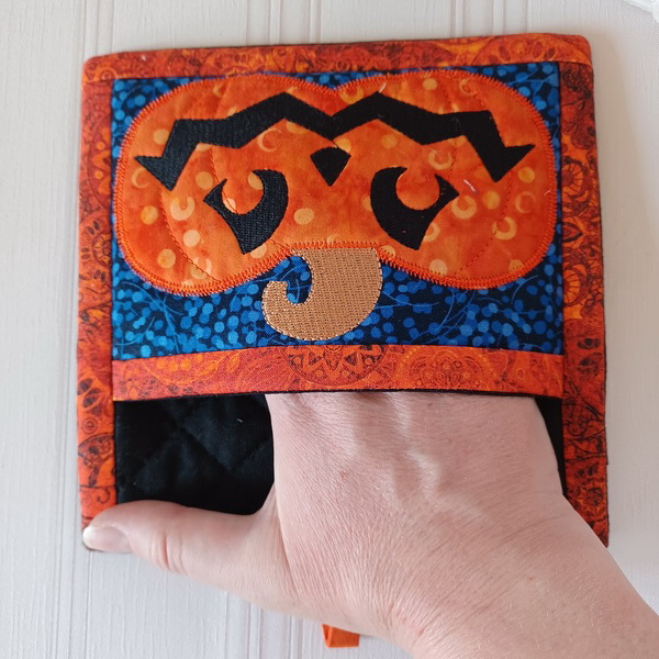 ITH Halloween Pot Holders OregonPatchWorks