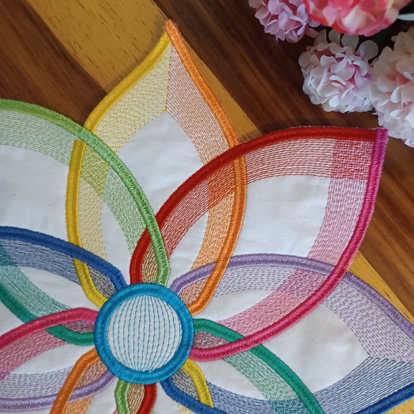 ITH Intertwined Petal Table Topper
