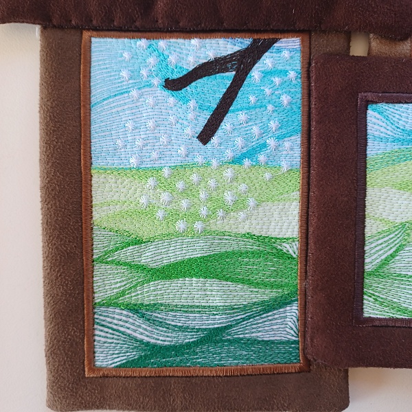 Contour Tree Scenery Hanger