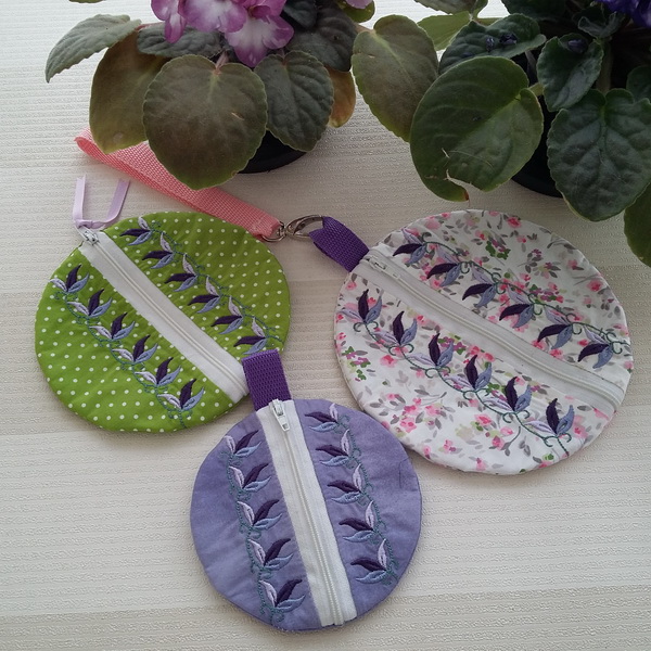 ITH Circular Zipped Purses-3