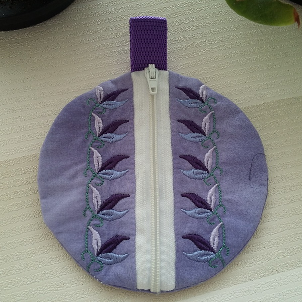 ITH Circular Zipped Purses-5