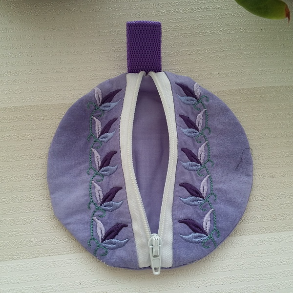 ITH Circular Zipped Purses-6