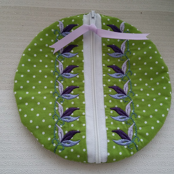 ITH Circular Zipped Purses-7