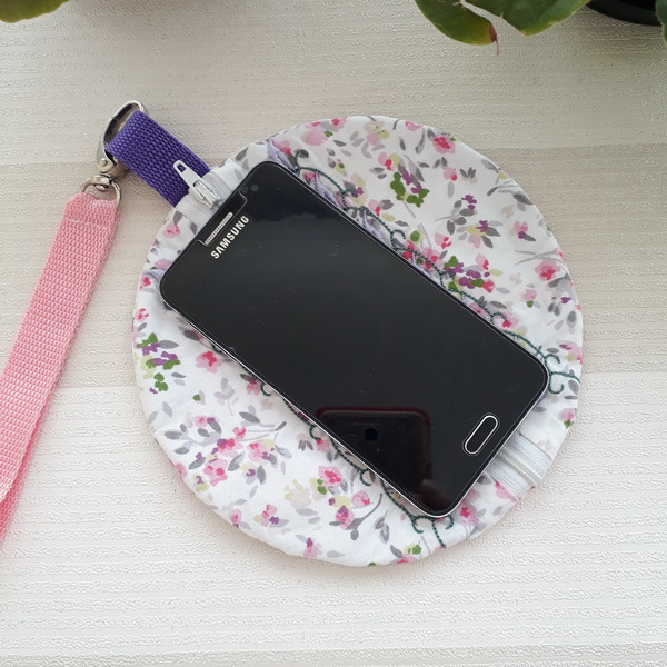 ITH Circular Zipped Purses-11