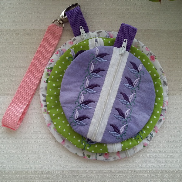 ITH Circular Zipped Purses-12