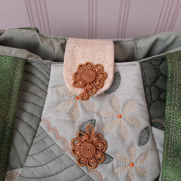 IHQ Crazy Patch Bag-11
