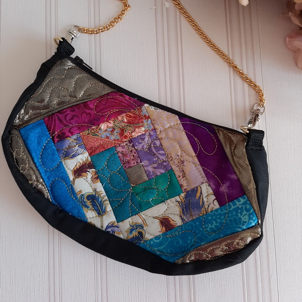 IHQ Log Cabin Clutch-5
