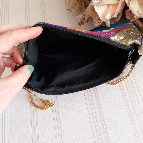 IHQ Log Cabin Clutch-6