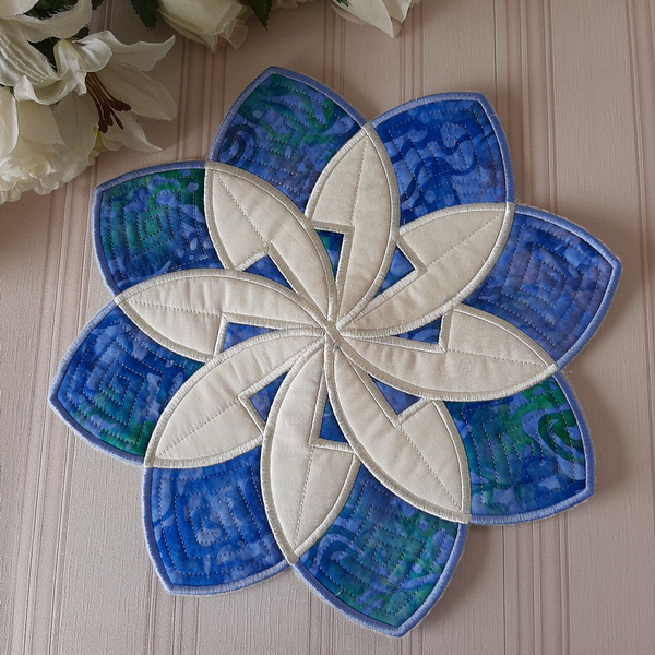ITH Large Applique Spring Table Topper 1-5