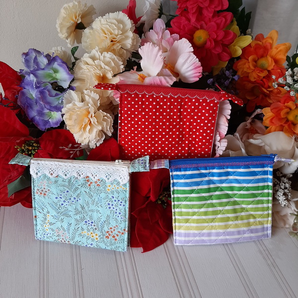 Quilted Triple Pocket Zipped Purses-4