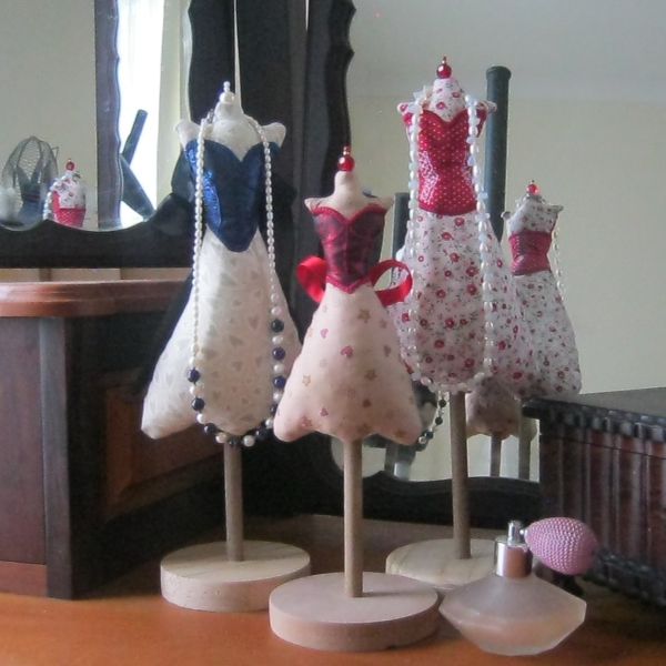 ITH Victorian Mannequins-3