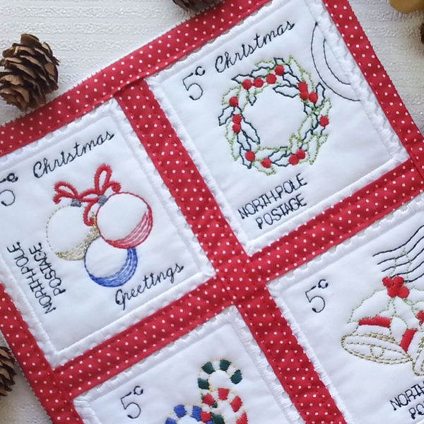 ITH Santa Post Mini Quilt-5