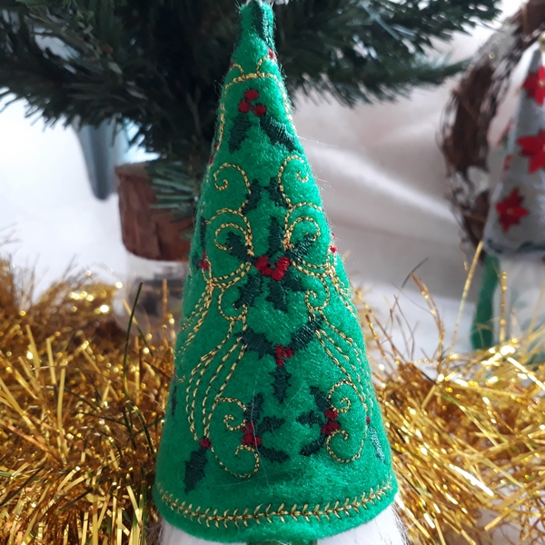 6 Gnomes of Christmas-15