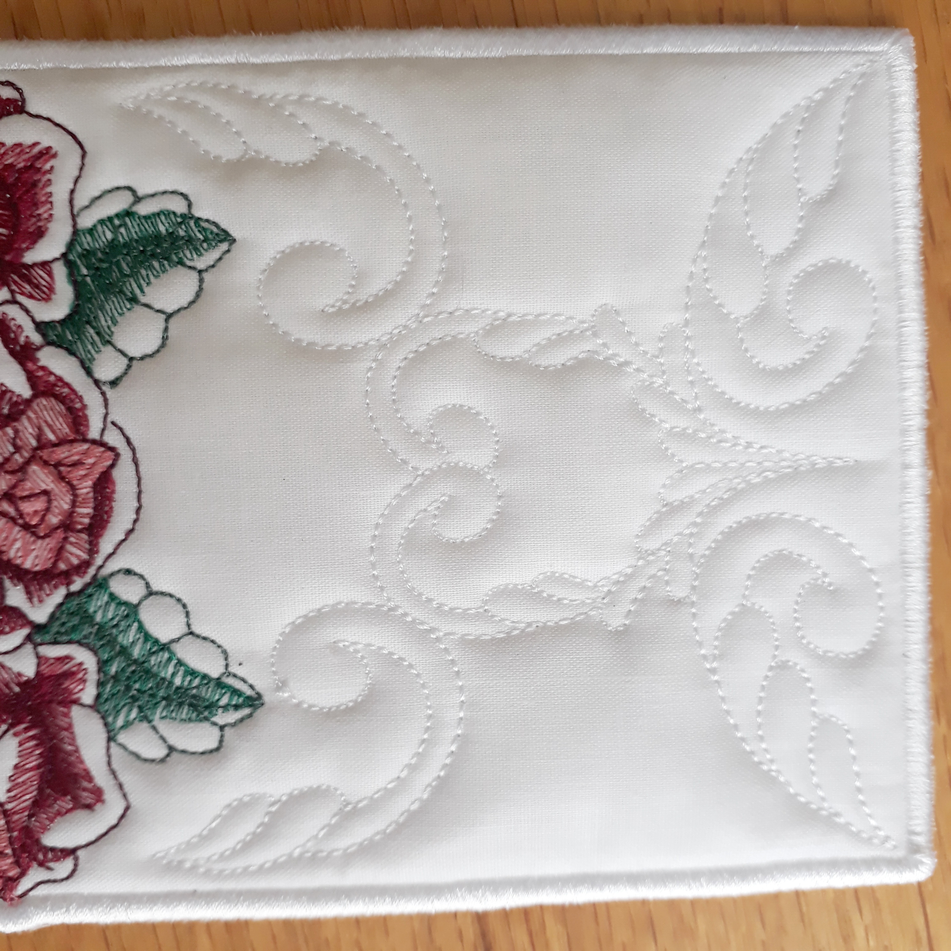 Roses Mug Rug