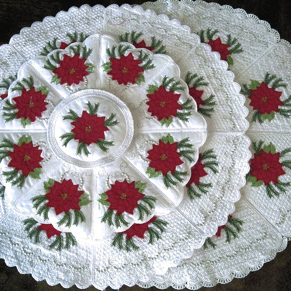 ChristmasRed Doily2 -4