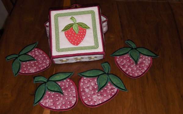 ITH Fresh Strawberries Coaster Set -11