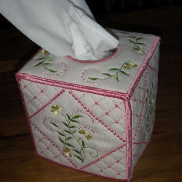 ITH Garden Delight Sq Tissue box -3